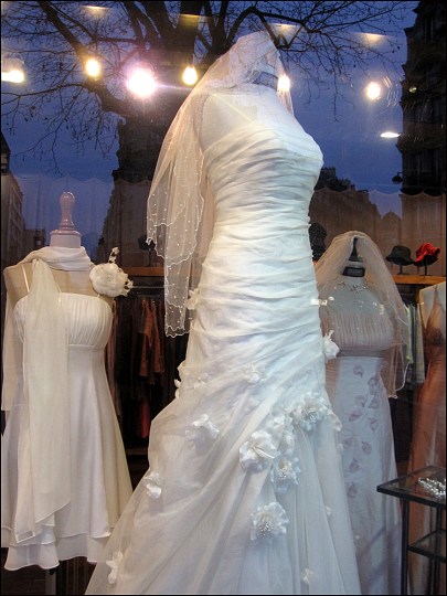 I DO says this window-shopper