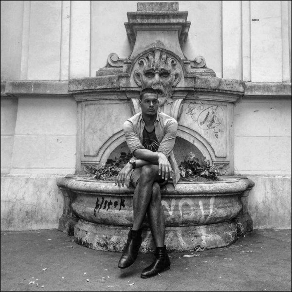 Riley cooling off at a fountain in Montmartre (Photograph by Peter Brack)